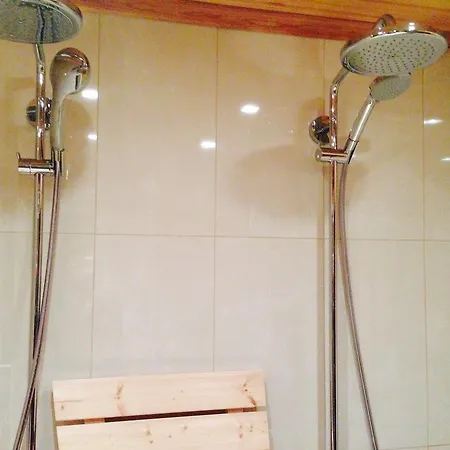 Huvilat Lakeside Retreat -