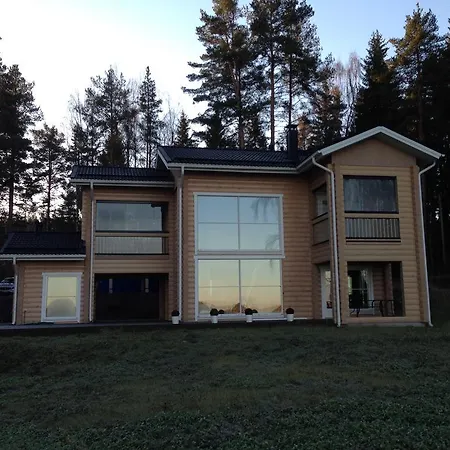 Lakeside Retreat - Huvilat